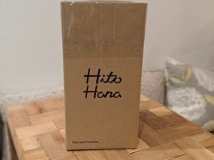 お花のサブスク定期便を比較してみた「Hitohana」の配達箱