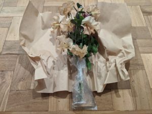 お花のサブスク定期便を比較してみた「Hitohana」の梱包