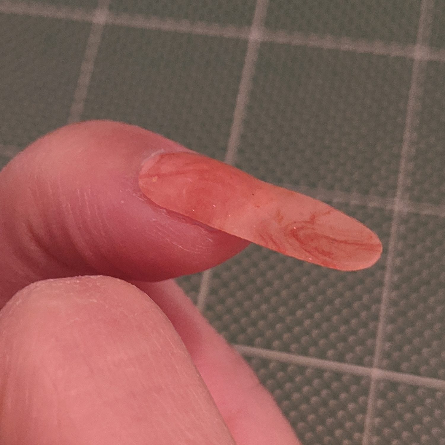 爪割れの補修 対処方法 解決策は透明ジェルネイルでled硬化 いろいろ試した結果